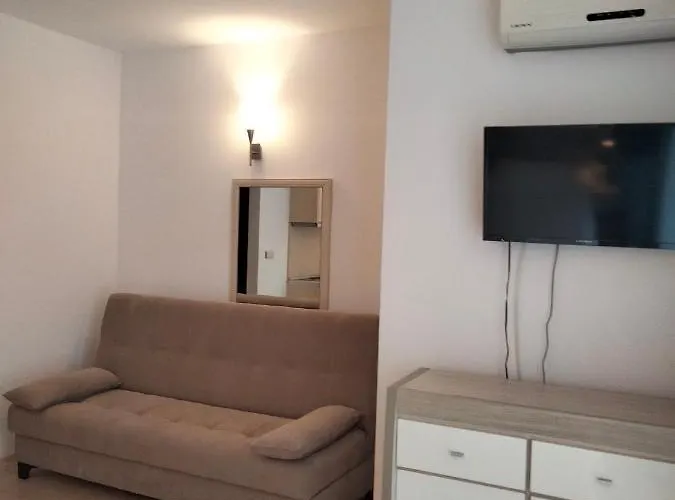 Apartman Avalon *